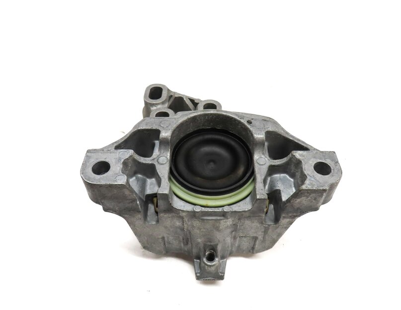 Thumbnail 6: 2015 MERCEDES B200e ELECTRIC (W242 W246) ENGINE TRANSMISSION MOUNT BRACKET