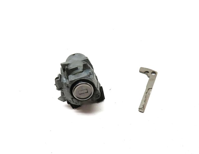 Thumbnail 2: 2015 MERCEDES B200e ELECTRIC (W242 W246) LEFT DRIVER DOOR LOCK CYLINDER w/ KEY