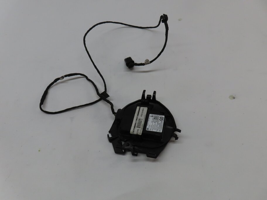 Thumbnail 3: 2015 MERCEDES B200e ELECTRIC (W242 W246) FRONT DISTRONIC RADAR SENSOR MODULE