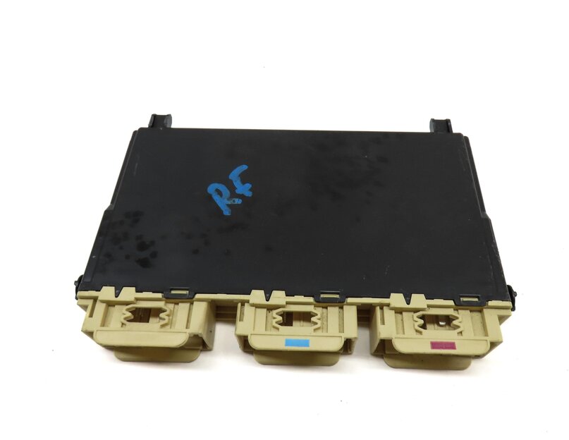 Thumbnail 5: 2015 MERCEDES B200e ELECTRIC (W242 W246) FRONT RIGHT SEAT CONTROL MODULE