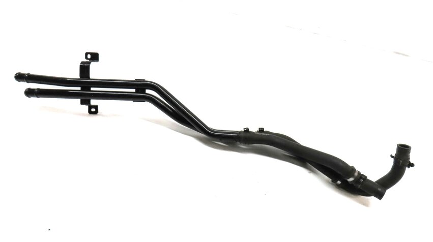 2015 MERCEDES B200e ELECTRIC (W242 W246) ENGINE MOTOR COOLING PIPE HOSE ASSEMBLY