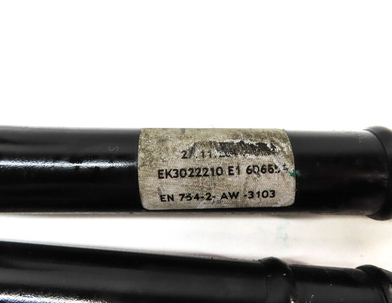 Thumbnail 6: 2015 MERCEDES B200e ELECTRIC (W242 W246) ENGINE MOTOR COOLING PIPE HOSE ASSEMBLY