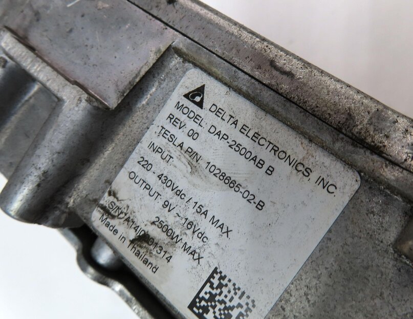 Thumbnail 8: 2015 MERCEDES B200e ELECTRIC (W242 W246) HIGH VOLTAGE BATTERY DC CONVERTER