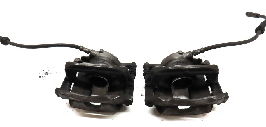 Thumbnail 6: 2014-2017 MERCEDES B ELECTRIC (W242) FRONT LEFT & RIGHT BRAKE CALIPER SET-2