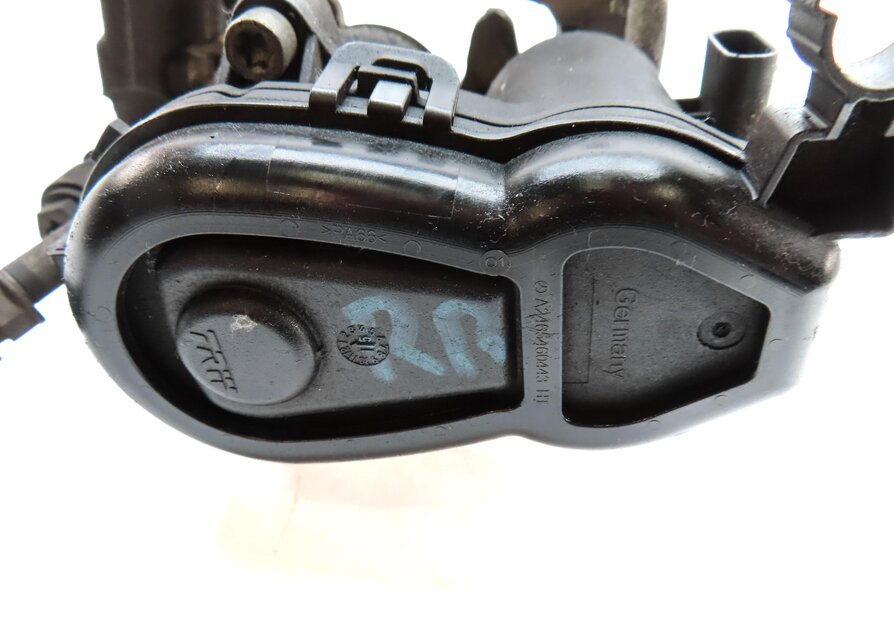 Thumbnail 8: 14-17 MERCEDES B ELECTRIC (W242) REAR RIGHT PASSENGER BRAKE CALIPER w/ ACTUATOR