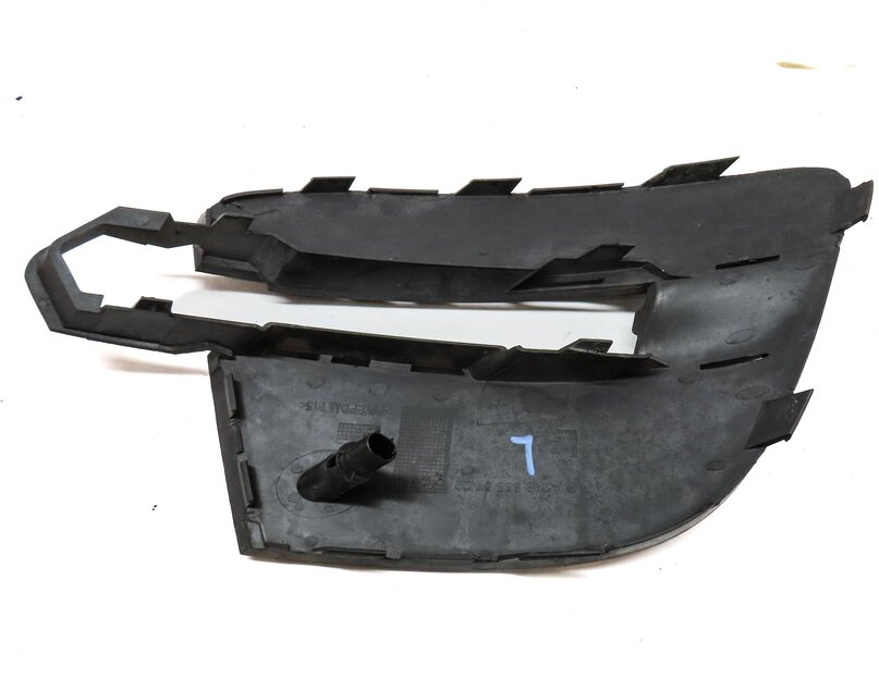 Thumbnail 5: 14-17 MERCEDES B ELECTRIC (W242) FRONT LEFT DRIVER LOWER BUMPER GRILLE TRIM