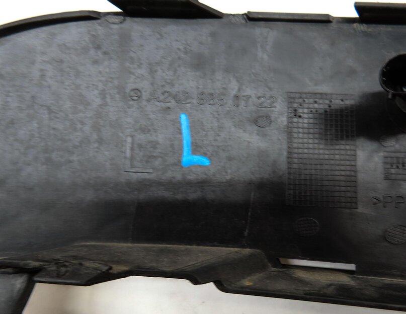 Thumbnail 6: 14-17 MERCEDES B ELECTRIC (W242) FRONT LEFT DRIVER LOWER BUMPER GRILLE TRIM