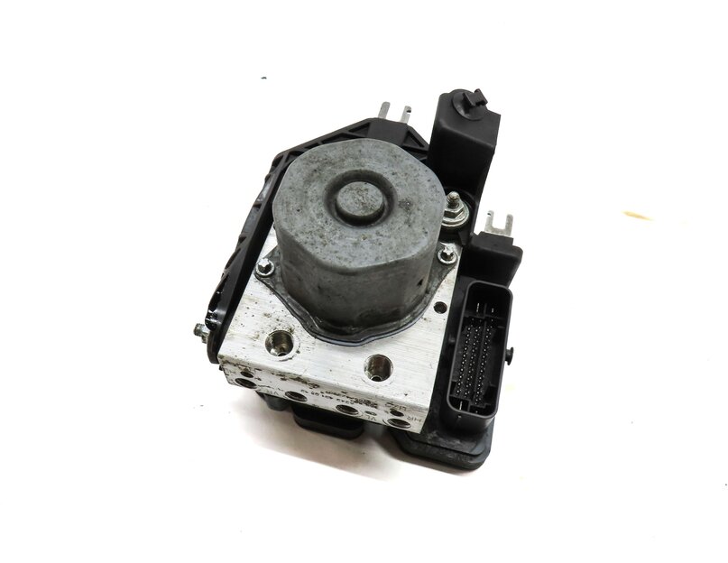 Thumbnail 2: 14-17 MERCEDES B200 B250 ELECTRIC (W242) ABS BRAKE PUMP w/ MODULE