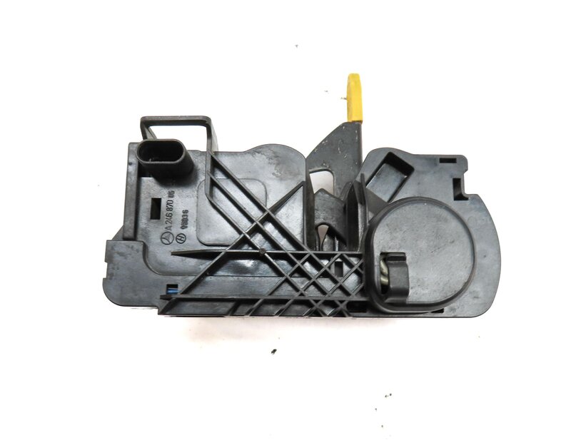 Thumbnail 6: 2015 MERCEDES B200e ELECTRIC (W242 W246) FRONT HOOD RELEASE LEVER HANDLE