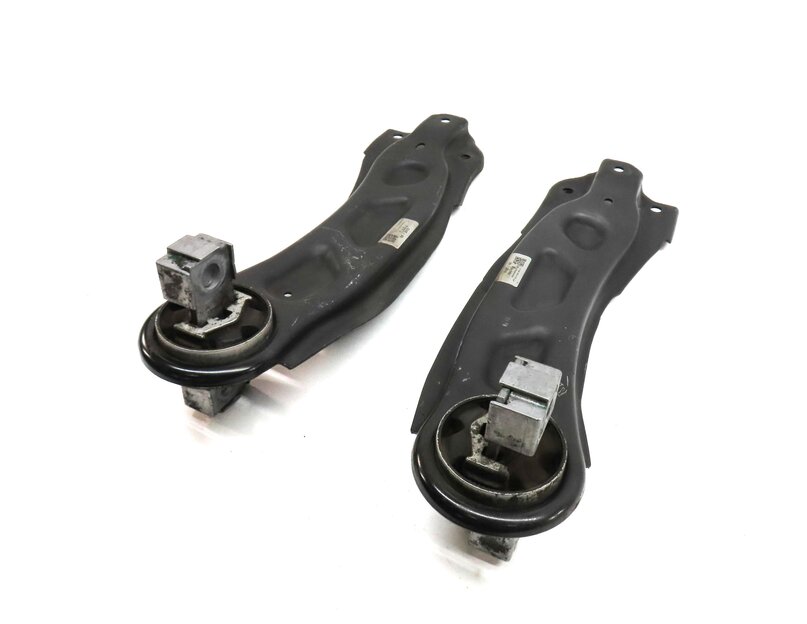 14-17 MERCEDES B ELECTRIC (W242) REAR LEFT & RIGHT LOWER CONTROL ARM SET-2
