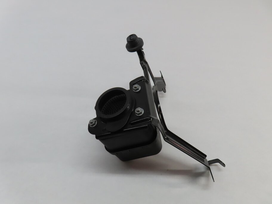 Thumbnail 6: 2015 MERCEDES B200e ELECTRIC (W242 W246) EV SOUND GENERATOR SPEAKER w/ BRACKET