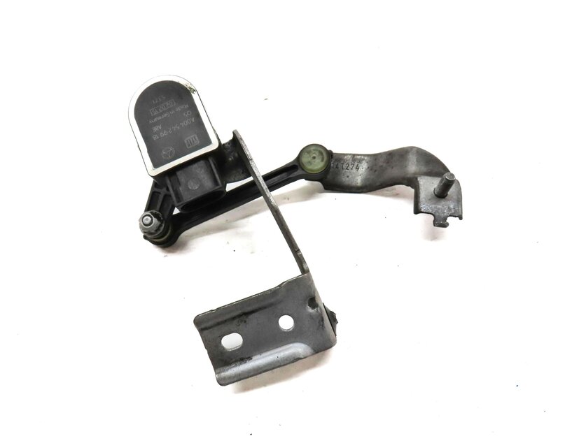 Thumbnail 3: 2015 MERCEDES B200e ELECTRIC (W242 W246) REAR RIGHT SUSPENSION HEIGHT SENSOR