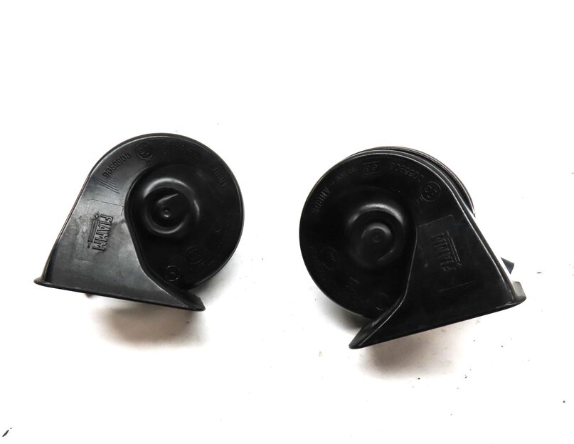 Thumbnail 2: 14-17 MERCEDES B250 CLA250 GLA250 (C117 W117 W246 X156) HIGH & LOW TONE HORN SET