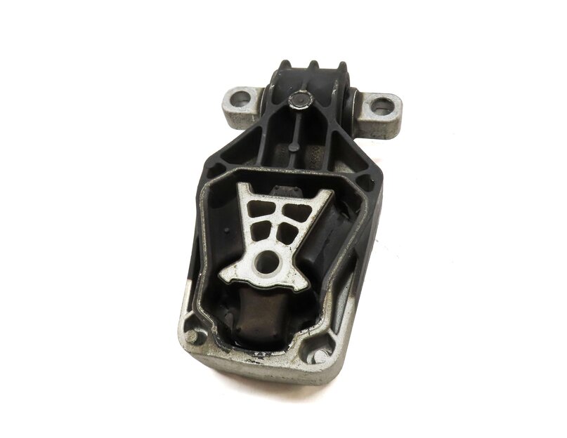 2015 MERCEDES B200e ELECTRIC (W242 W246) ENGINE MOTOR MOUNT MOUNTING BRACKET