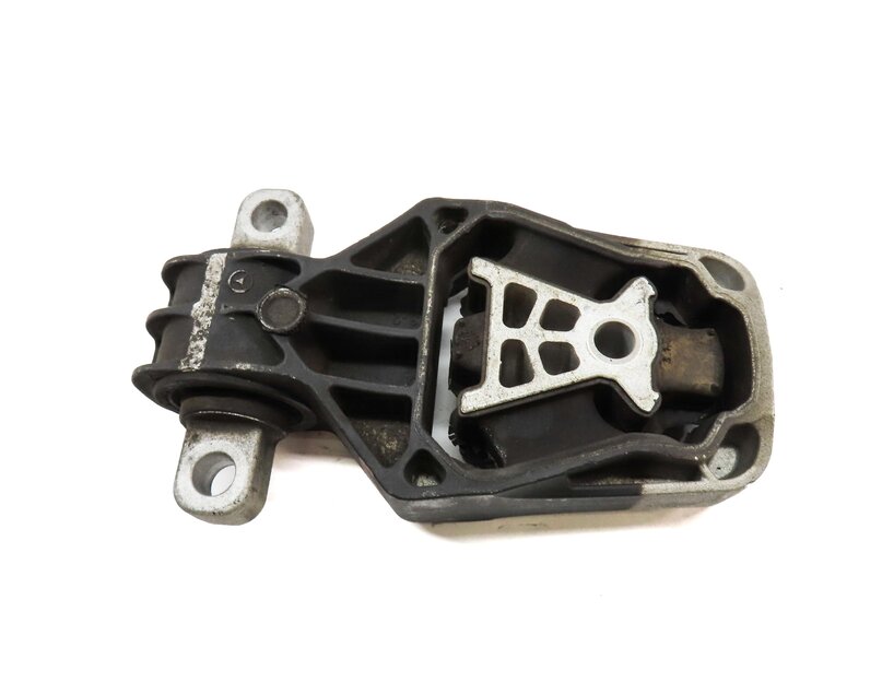 Thumbnail 5: 2015 MERCEDES B200e ELECTRIC (W242 W246) ENGINE MOTOR MOUNT MOUNTING BRACKET