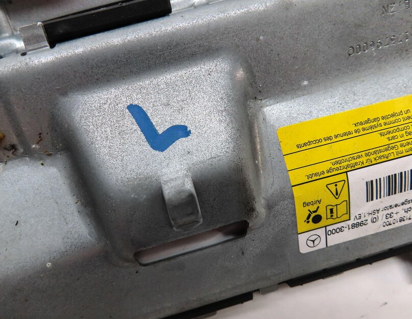 Thumbnail 7: 13-17 MERCEDES B ELECTRIC (W242 W246) FRONT LEFT DRIVER KNEE AIRBAG (BLACK)
