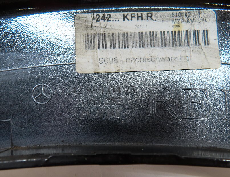 Thumbnail 7: 15-17 MERCEDES B ELECTRIC (W242) FRONT RIGHT WHEEL ARCH FENDER FLARE (BLACK)