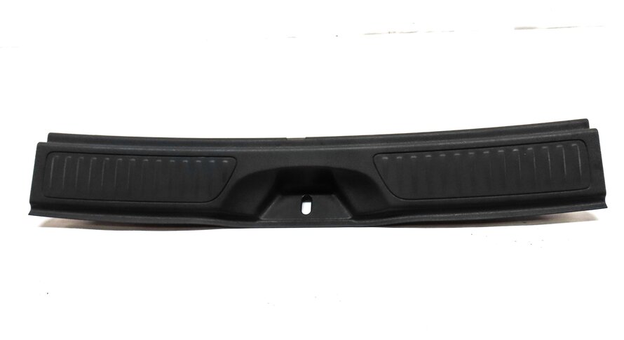 2015 MERCEDES B200e ELECTRIC (W242 W246) REAR TRUNK TAILGATE LATCH TRIM (BLACK)