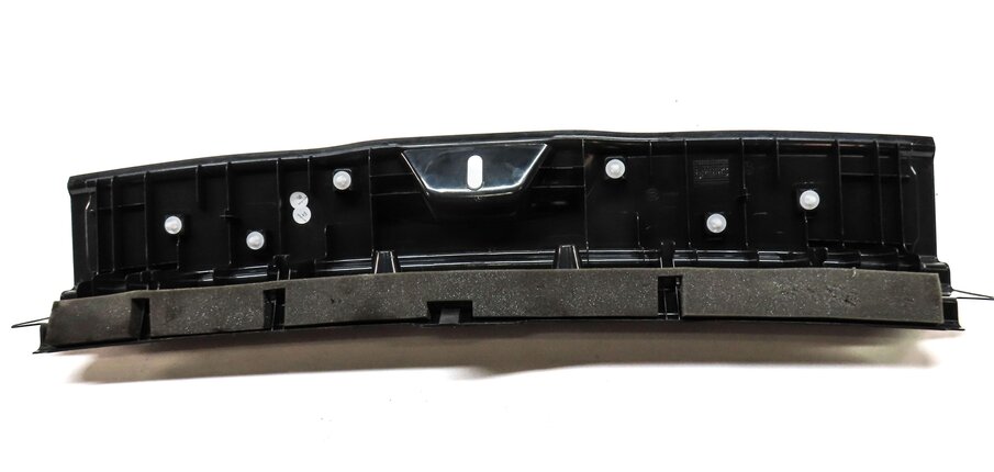Thumbnail 6: 2015 MERCEDES B200e ELECTRIC (W242 W246) REAR TRUNK TAILGATE LATCH TRIM (BLACK)