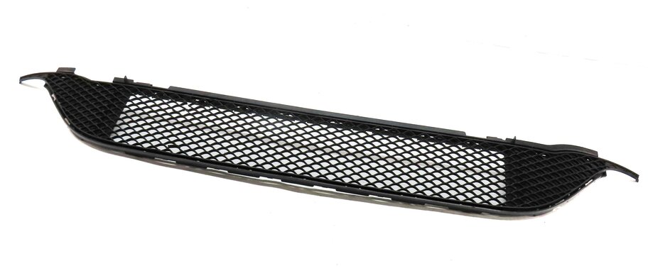 14-17 MERCEDES B ELECTRIC (W242) FRONT LOWER CENTER BUMPER AIR VENT GRILLE TRIM