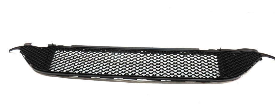 Thumbnail 2: 14-17 MERCEDES B ELECTRIC (W242) FRONT LOWER CENTER BUMPER AIR VENT GRILLE TRIM