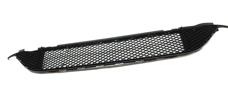 Thumbnail 3: 14-17 MERCEDES B ELECTRIC (W242) FRONT LOWER CENTER BUMPER AIR VENT GRILLE TRIM