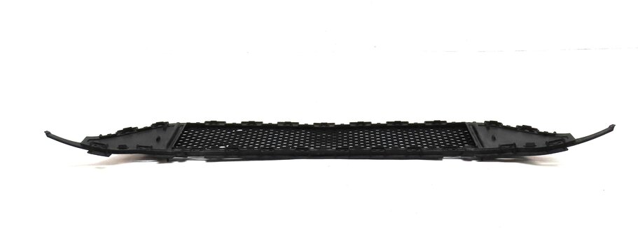 Thumbnail 7: 14-17 MERCEDES B ELECTRIC (W242) FRONT LOWER CENTER BUMPER AIR VENT GRILLE TRIM