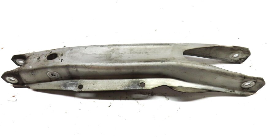 Thumbnail 5: 14-17 MERCEDES B ELECTRIC (W242) REAR LOWER SPRING PERCH CONTROL ARM SET