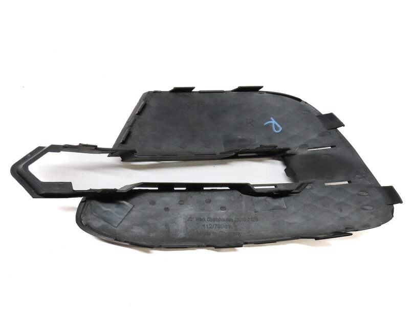 Thumbnail 5: 14-17 MERCEDES B ELECTRIC (W242) FRONT RIGHT LOWER BUMPER AIR VENT GRILLE TRIM