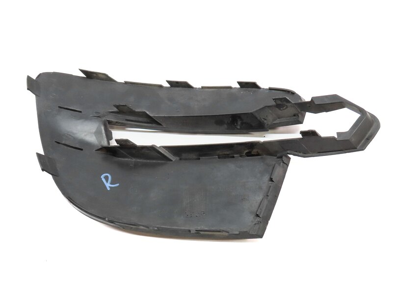 Thumbnail 6: 14-17 MERCEDES B ELECTRIC (W242) FRONT RIGHT LOWER BUMPER AIR VENT GRILLE TRIM