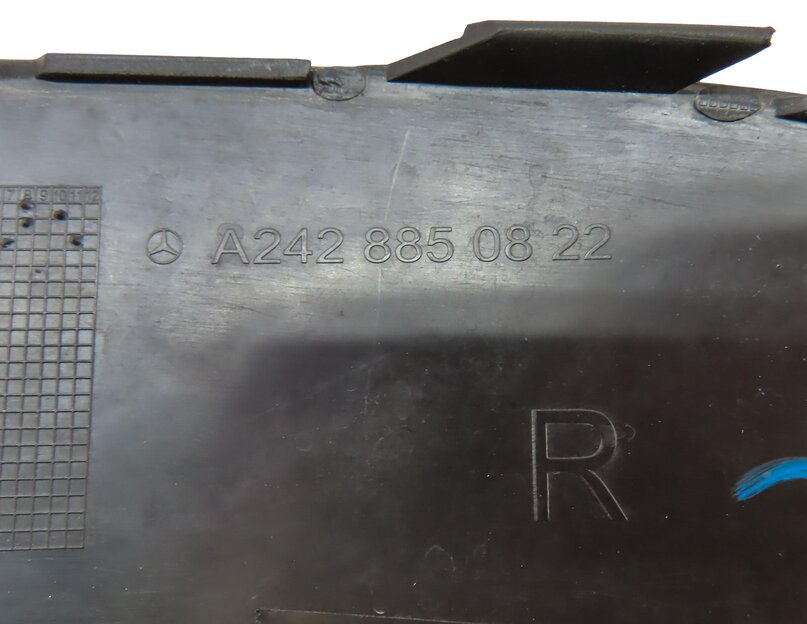 Thumbnail 7: 14-17 MERCEDES B ELECTRIC (W242) FRONT RIGHT LOWER BUMPER AIR VENT GRILLE TRIM