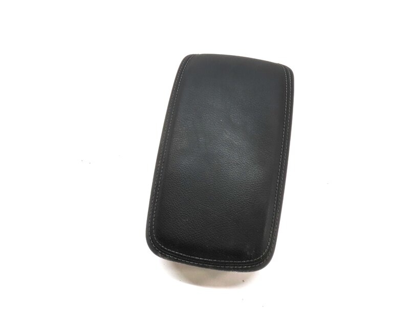 Thumbnail 2: 15-19 MERCEES B250 CLA45 CLA250 (C117 W242) FRONT CENTER CONSOLE ARMREST (BLACK)