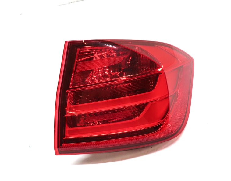 Thumbnail 4: 12-15 BMW 320i 328i 335i M3 (F30) SEDAN RIGHT OUTER TAILLIGHT BRAKE LIGHT LAMP