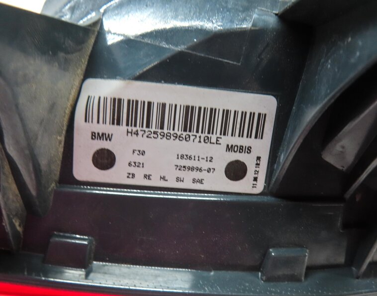 Thumbnail 6: 12-15 BMW 320i 328i 335i M3 (F30) SEDAN RIGHT OUTER TAILLIGHT BRAKE LIGHT LAMP