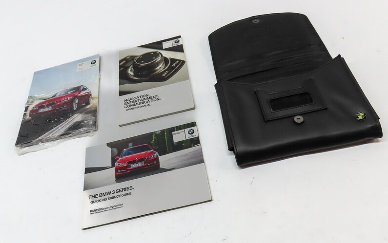 Thumbnail 3: 2013 BMW 328i SEDAN (F30) OWNERS MANUAL BOOKLET SET 3 w/ CARRYING CASE