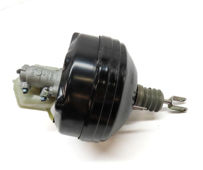 Thumbnail 5: 2013 BMW 328i SEDAN (F30) POWER BRAKE BOOSTER w/ MASTER CYLINDER & RESERVOIR