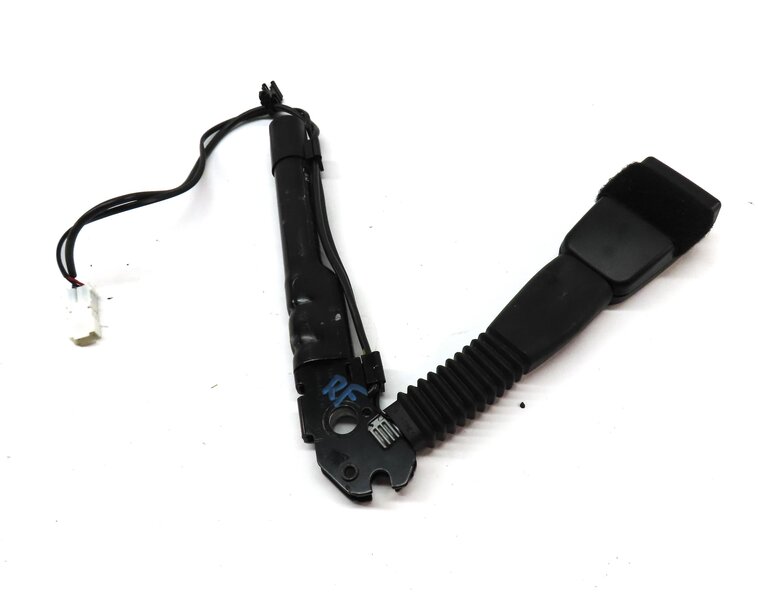 Thumbnail 4: 12-19 BMW 2 3 4 M3 (F22 F32 F33 F34 F36) FRONT RIGHT PASSENGER SEATBELT RECEIVER