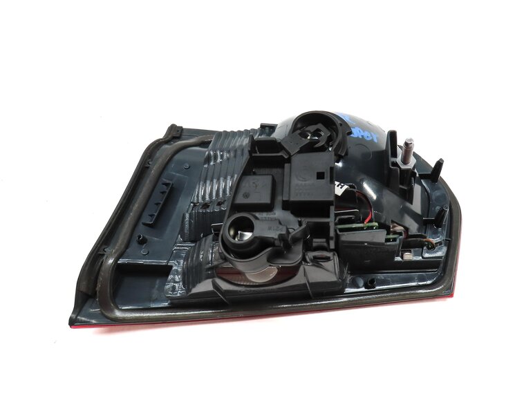 Thumbnail 5: 12-15 BMW 320i 328i 335i M3 (F30) SEDAN - LEFT TRUNK INNER TAILLIGHT LIGHT LAMP
