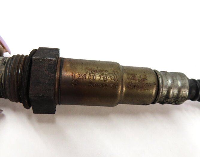Thumbnail 4: 2013 BMW 328i SEDAN (F30) PRE POST CAT O2 OXYGEN SENSOR SET 2 7589121 7589122