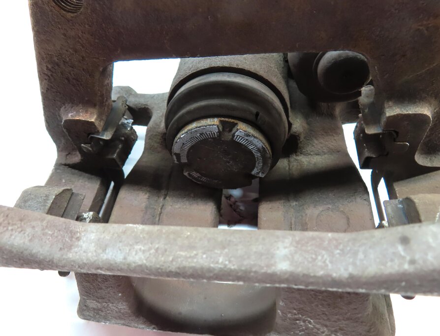 Thumbnail 6: 2012-2018 AUDI A6 A7 (C7) RIGHT PASSENGER REAR DISC BRAKE CALIPER (300mm ROTOR)