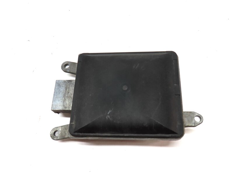 Thumbnail 5: 2012-2015 AUDI A7 S7 RS7 (C7 4G8) BLIND SPOT ALERT CONTROL MODULE (MASTER)