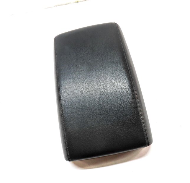 Thumbnail 3: 11-17 AUDI A6 A7 S6 S7 (C7 4G8) FRONT CENTER CONSOLE ARMREST LID (BLACK)