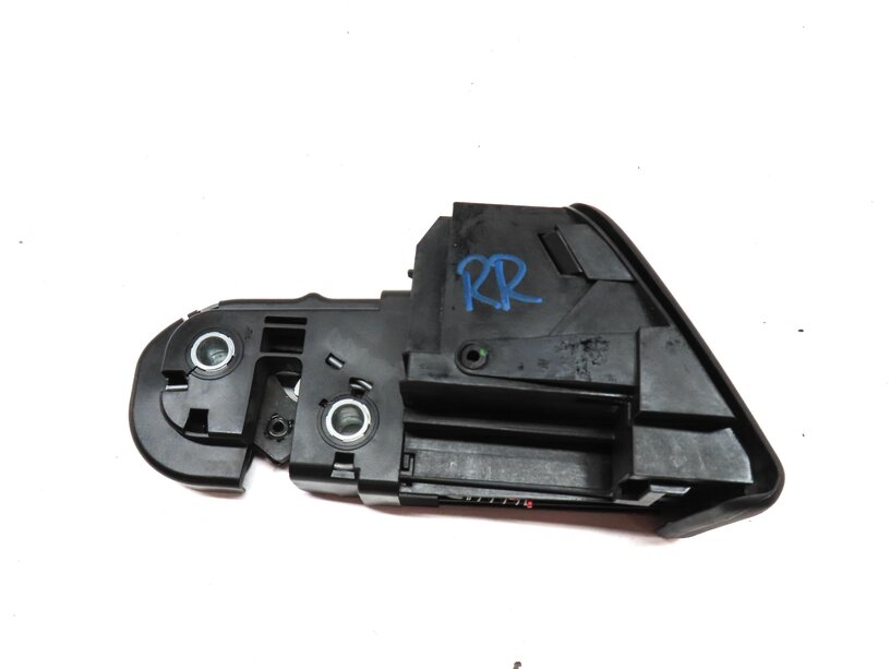 Thumbnail 4: 2015 AUDI A7 (C7 4G8) REAR RIGHT SEAT FOLD DOWN UP LOCK LATCH RELEASE BUTTON