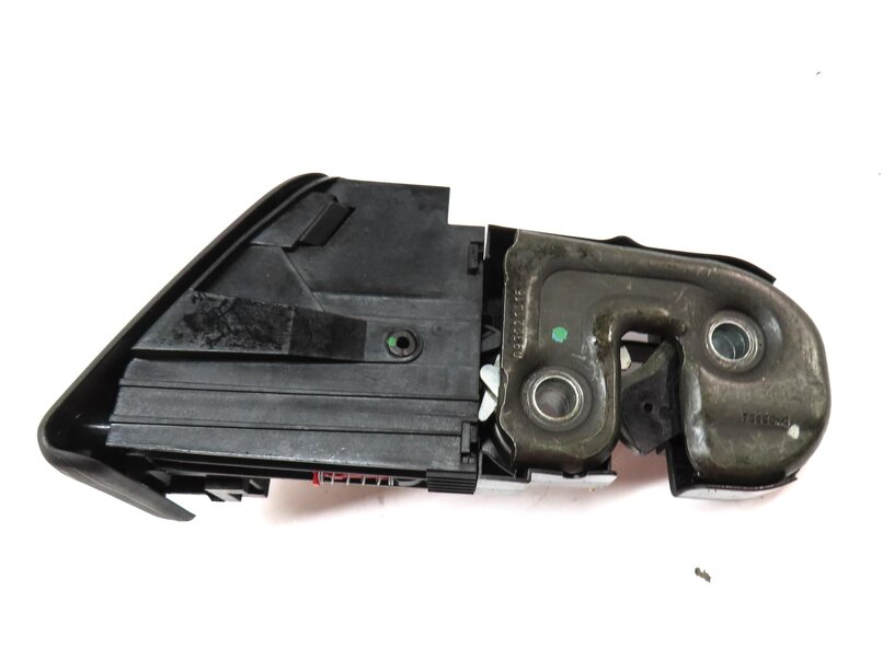 Thumbnail 5: 2015 AUDI A7 (C7 4G8) REAR RIGHT SEAT FOLD DOWN UP LOCK LATCH RELEASE BUTTON
