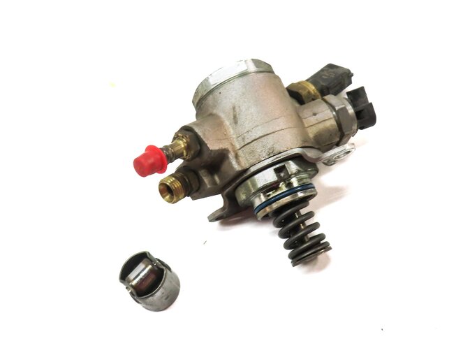 12-17 AUDI A6 A7 A8 Q5 Q7 S4 S5 (B8 8K 8T C7 4L) 3.0L HIGH PRESSURE FUEL PUMP
