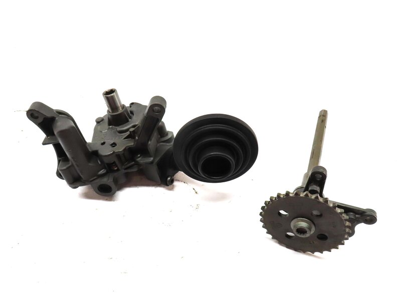 Thumbnail 2: 2015 AUDI A7 (C7 4G8) 3.0L SUPER CTUA ENGINE OIL PUMP w/ PICKUP TUBE 06E115105