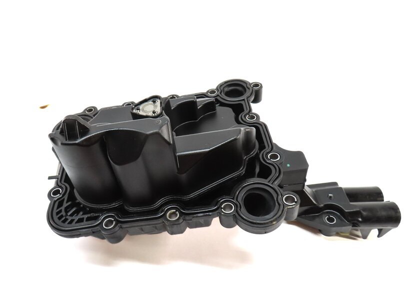 Thumbnail 7: 2015 AUDI A7 (C7 4G8) 3.0L SUPER CTUA ENGINE OIL AIR SEPERATOR VALVE 06E127233N