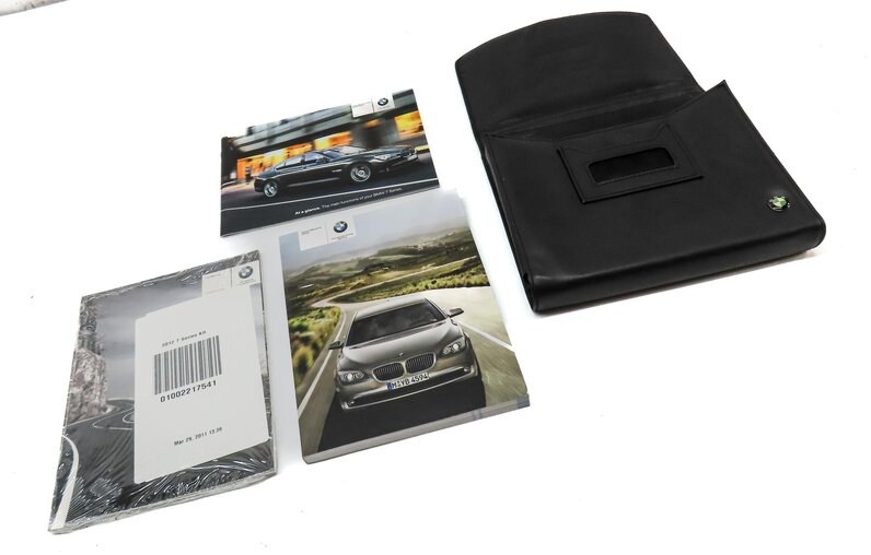 Thumbnail 3: 2012 BMW 750i (F01) OWNERS MANUAL BOOKLET SET 3 w/ CARRYING CASE (BLACK)