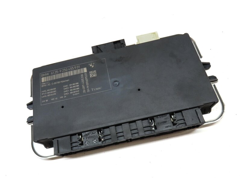 Thumbnail 3: 10-17 BMW 5 6 7 M5 X3 X4 (F06 F10 F12 F25 F26) FRM III BODY LIGHT MODULE 3-PLUG