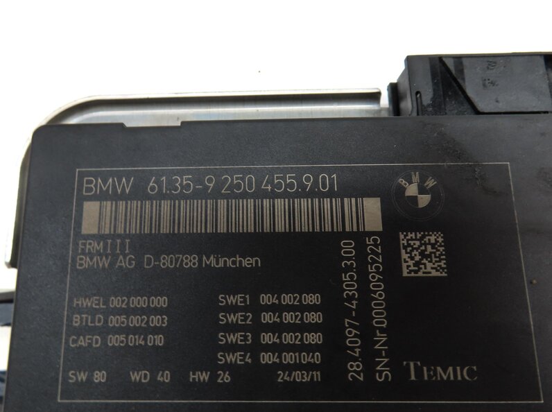 Thumbnail 4: 10-17 BMW 5 6 7 M5 X3 X4 (F06 F10 F12 F25 F26) FRM III BODY LIGHT MODULE 3-PLUG